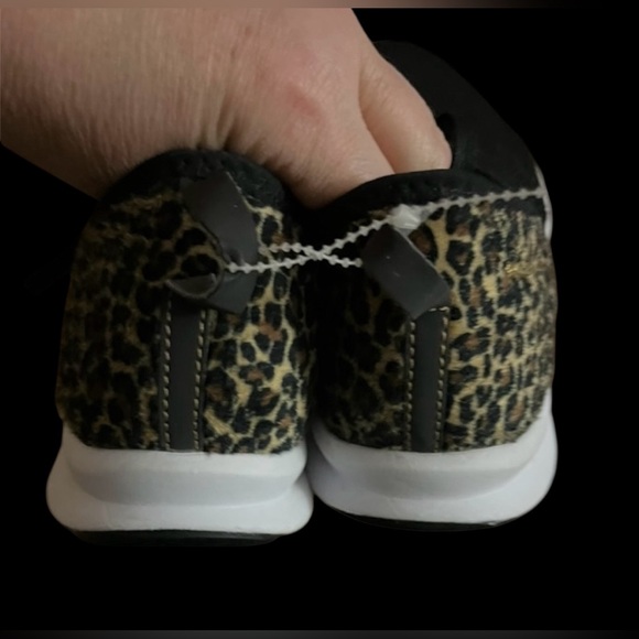 NEW BALANCE FUELCORE NERGIZE WOMENS SNEAKER - Picture 12 of 15